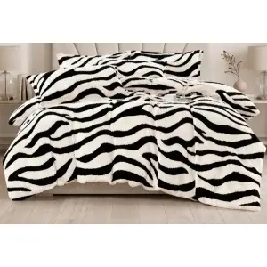 Set Lenjerie de Pat Cocolino Premium alb cu negru, 4 piese, cu Elastic,Model Tigrat/Zebra, Extra Pufoasă și calduroasa - Img 2