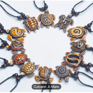 Pandantiv Broscuță din Lemn cu Șnur Reglabil – Accesoriu Verde, Boho & Spiritual