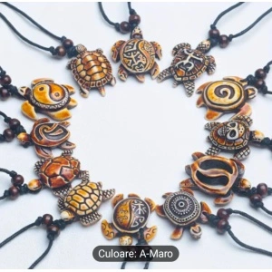 Pandantiv Broscuță din Lemn cu Șnur Reglabil – Accesoriu Verde, Boho & Spiritual