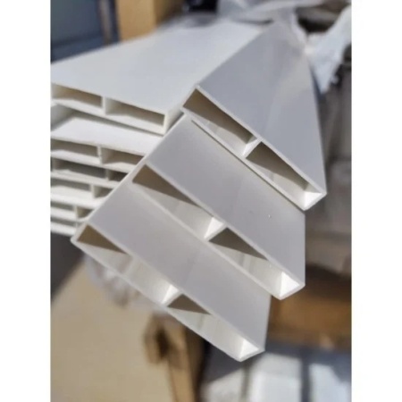 Scatolati camerati bianchi dimensioni 100x7 mm
