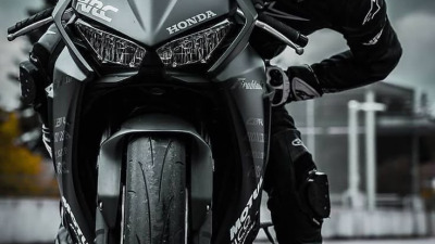 De ce se întrerupe accelerația la motocicletă? Cauze frecvente și soluții rapide.