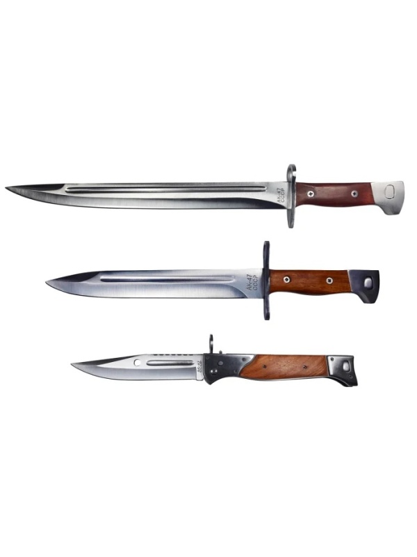 3 cutite de vanatoare , Ak , maro, teaca inclusa