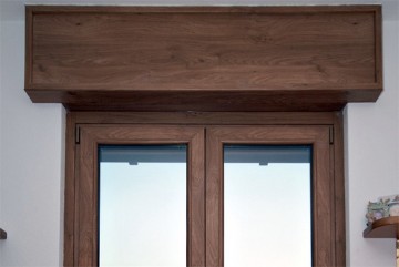 Cassonetti PVC colore legno 70 colori o verniciati 300 colori RAL, altezza 350 mm, lunghezza 800 mm, profondita massima montaggio 150 mm