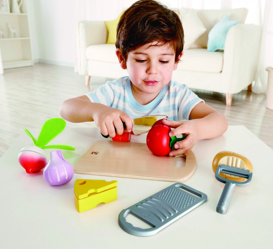 Hape Set Pentru Curatat Si Taiat Legume - 3 | YEO