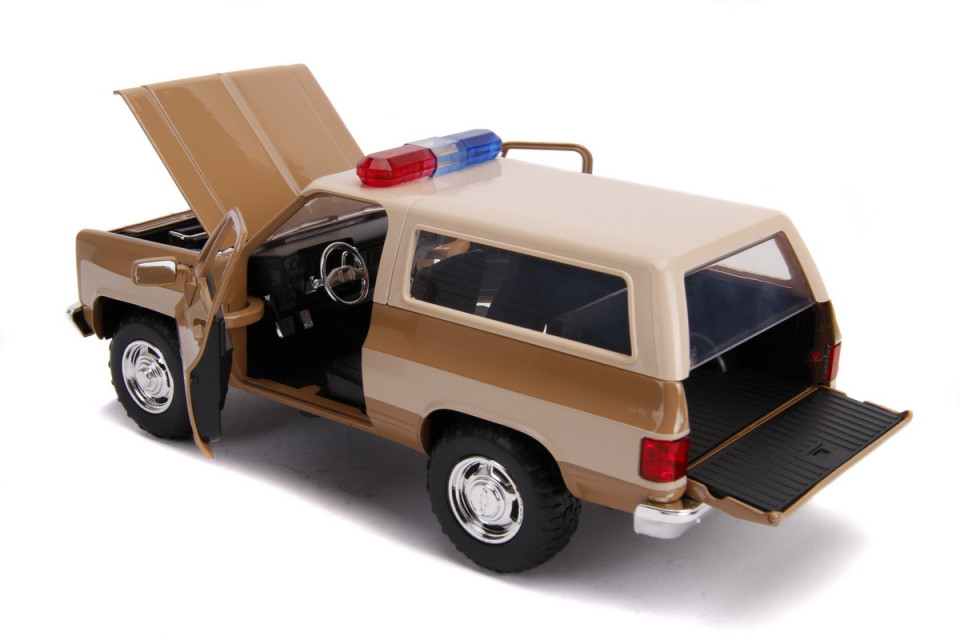 Macheta Metalica 1980 Chevy Police K5 Scara 1 La 24 - 2 | YEO