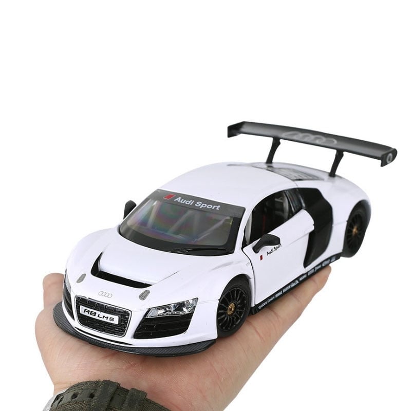 Masinuta Metalica Audi R8 Alb Scara 1 La 24 - 3 | YEO