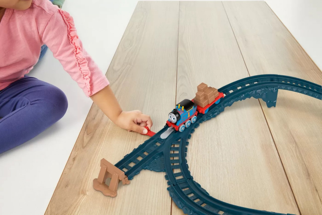 Thomas Set De Joaca Cu Locomotiva Push Along Thomas Si Accesorii - 3 | YEO