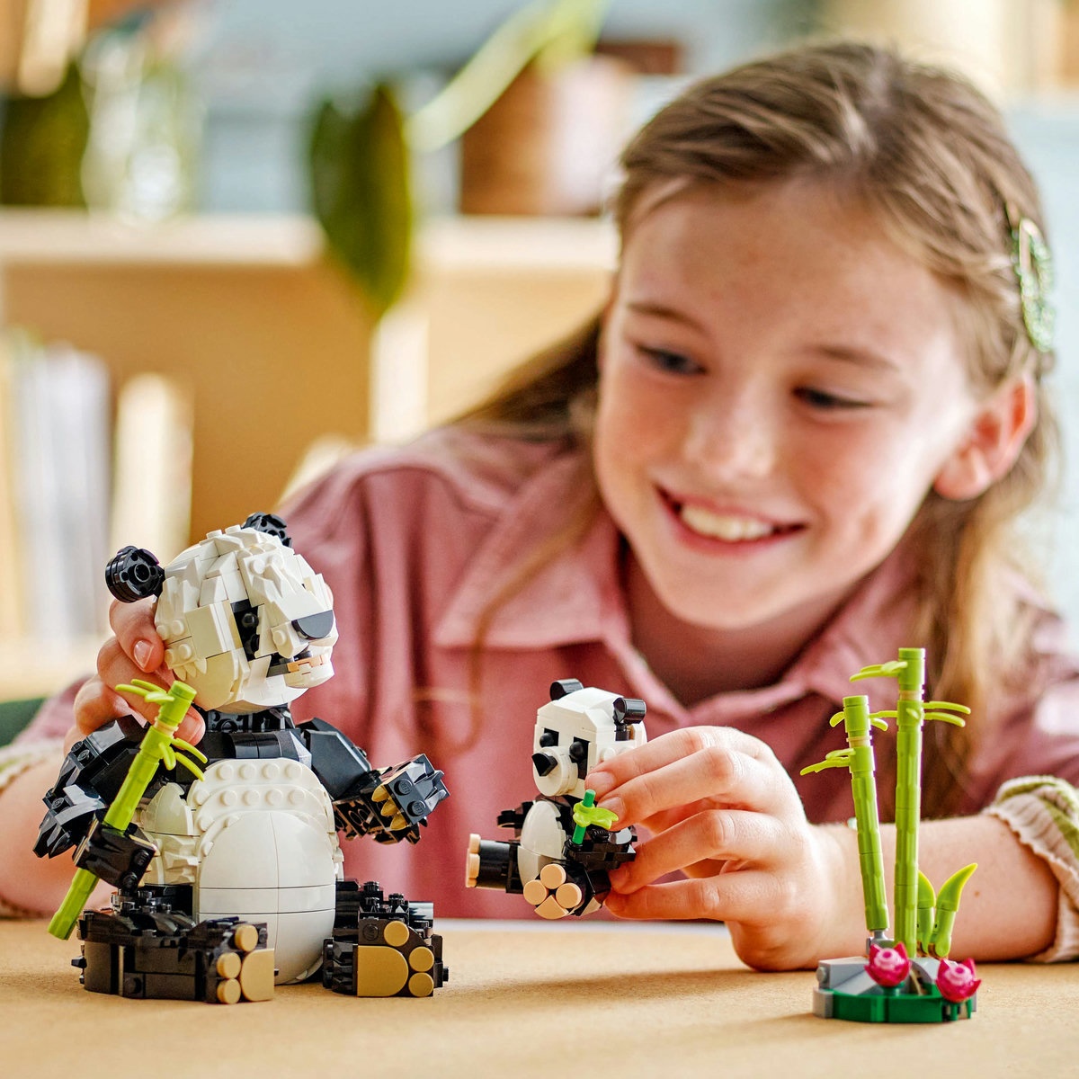 Set LEGO Creator - Animale salbatice: Familia de ursi panda (31165) - 1 | YEO