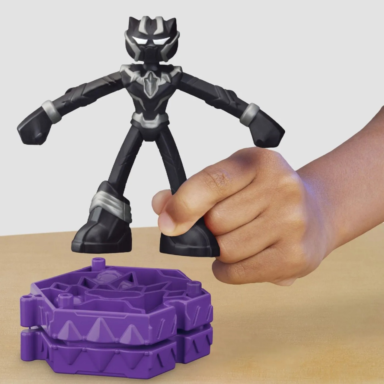 Play-Doh Marvel Figurina Flexibila Cu Accesorii Black Panther 10Cm - 3 | YEO