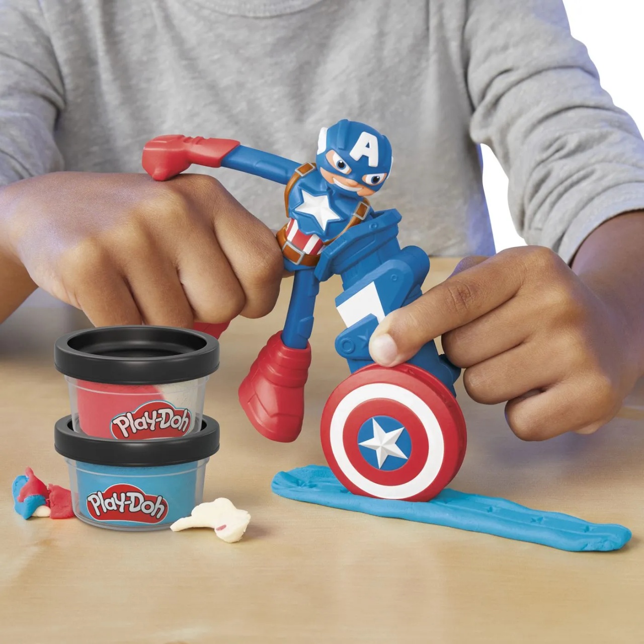 Play-Doh Marvel Figurina Flexibila Cu Accesorii Captain America 10Cm - 2 | YEO