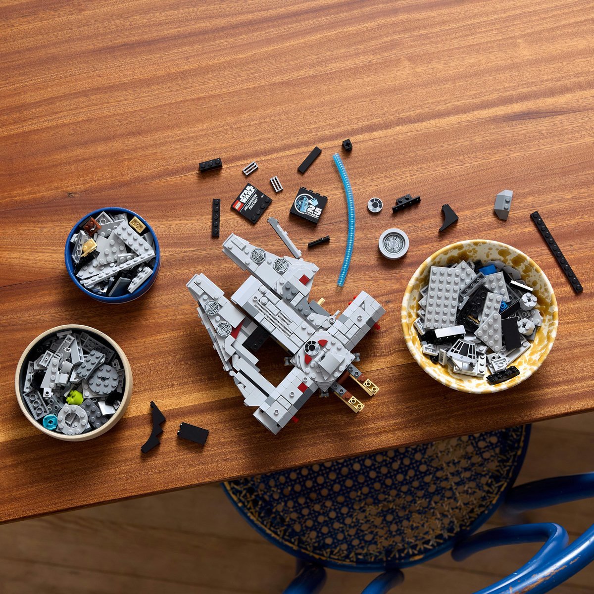 Set LEGO Star Wars - Millennium Falcon™ (75375) - 3 | YEO