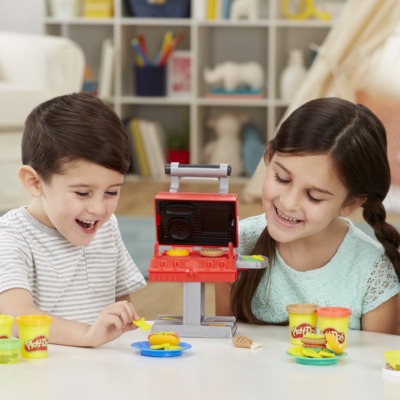 Play-Doh Set Gratar Cu Forme Si Stampile - 3 | YEO