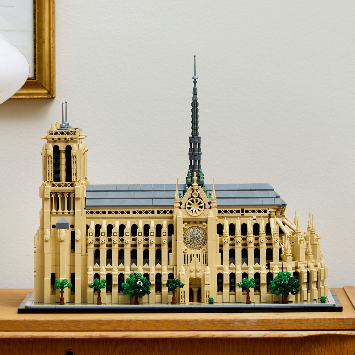 Set LEGO Architecture - Notre-Dame de Paris (21061) - 4 | YEO