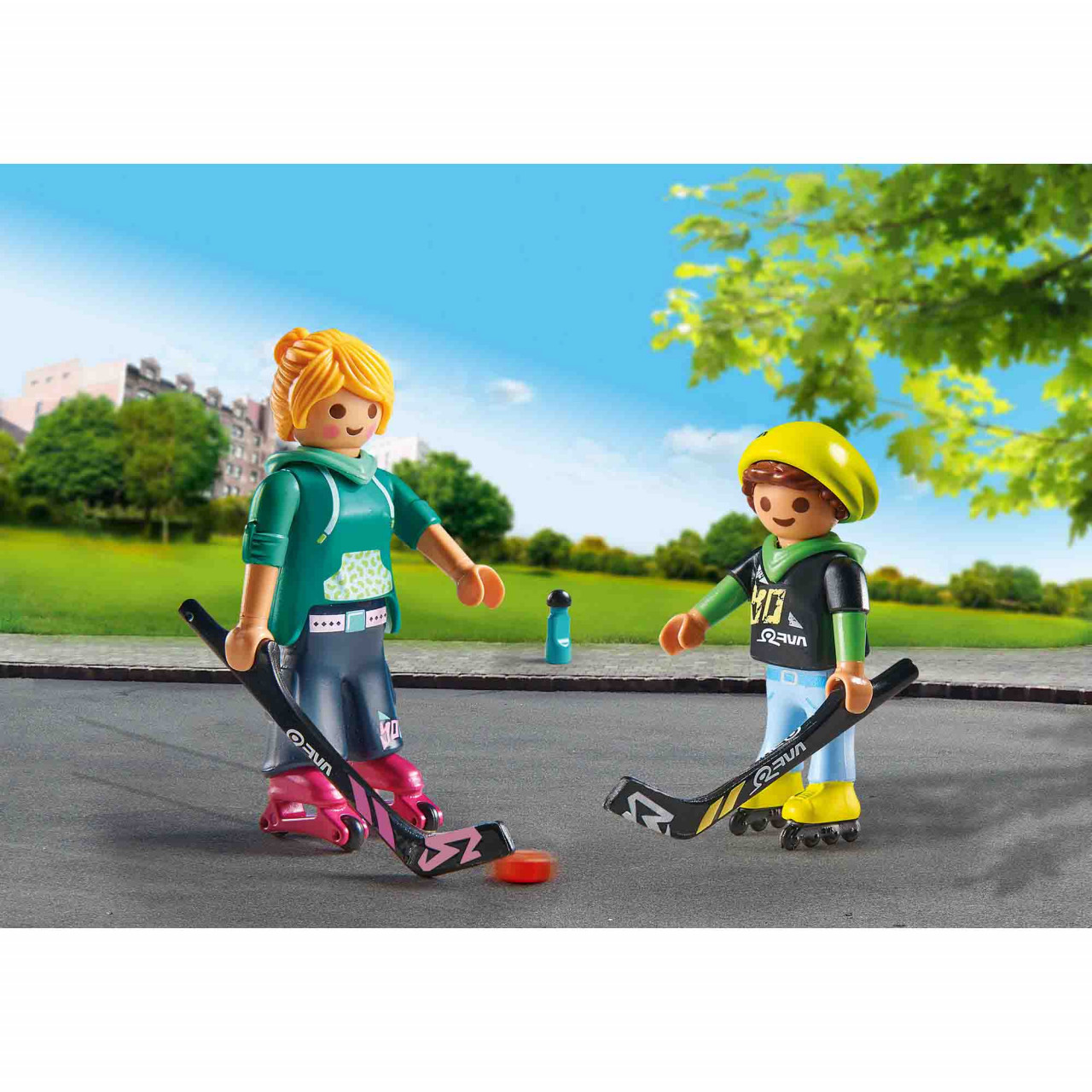 Playmobil - Set 2 Figurine - Mama Si Copilul Jucand Hochei - 1 | YEO