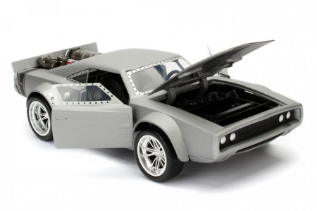 Masinuta Fast And Furious Ff8 Dom'S Ice Charger Scara 1:24