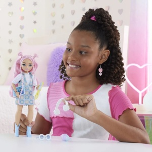 Barbie Dream Besties Papusa Daisy Jean - Img 2