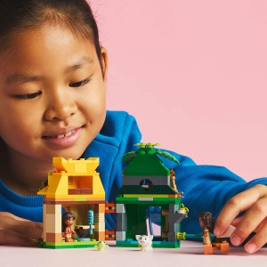 Set LEGO Disney - Distractie pe insula Moanei (43260) - Img 2