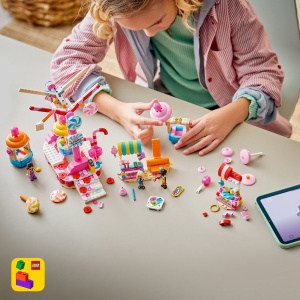 Set LEGO Friends - Roată Ferris cu bomboane și brioșe (42700) - Img 5