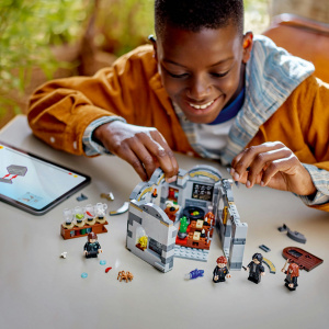 Set LEGO Harry Potter - Castelul Hogwarts™: Lectia de potiuni (76431) - Img 4