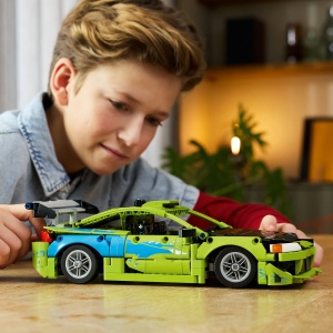 Set LEGO Technic - Mașina Mitsubishi Eclipse din Fast and Furious (42229) - Img 4