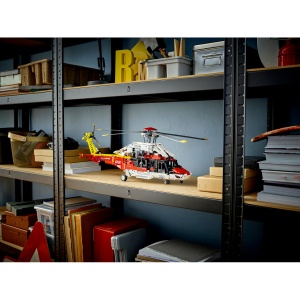 Set LEGO Technic - Elicopter Airbus H175 (42145) - Img 5