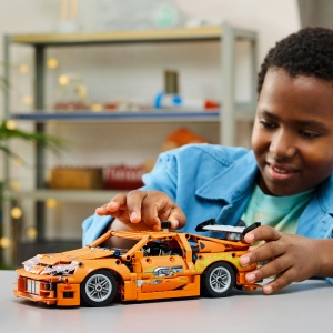 Set LEGO Technic - Fast and Furious Toyota Supra MK4 (42204) - Img 7