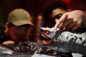 Primal Hatch Jucarie Interactiva Figurina Rechin Megalodon In Ou - Img 6