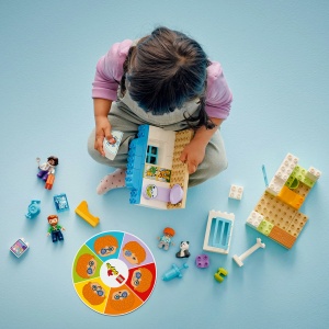 Set Jucarii LEGO DUPLO® - Prima vizita la doctor (10449) - Img 7