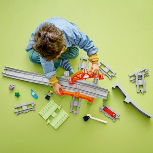 Set Jucarii LEGO DUPLO® - Set de extindere Pod cu sine de cale ferata (10426) - Img 4