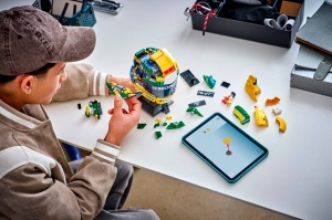 Set LEGO Editions - Casca lui Ayrton Senna (43024) - Img 8
