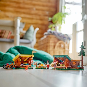 Set LEGO Friends - Cabane în tabara de aventuri (42624) - Img 5
