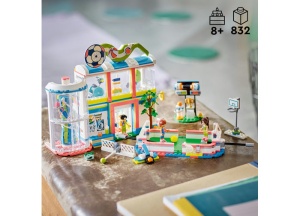 Set LEGO Friends - Centru sportiv (41744) - Img 4