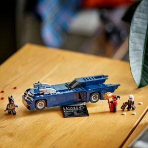 Set LEGO Super Heroes - Batman™ cu Batmobile™ vs Harley Quinn™ si Mr. Freeze™ (76274) - Img 5
