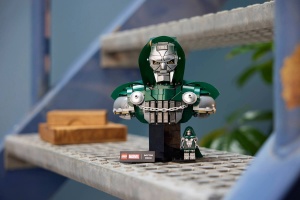Set LEGO Super Heroes - Bustul Doctorului Doom (76345) - Img 8