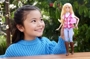 Barbie Mysteries Barbie Si Cursa De Cai - Img 3