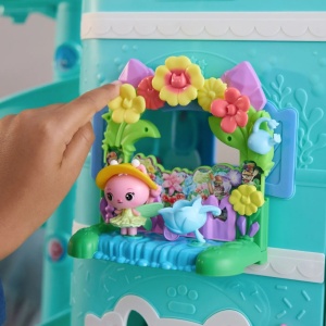 Gabbys Dollhouse Filmul Set Balconul Gradina Si Figurina Zana Regina Kitty Cu Accesorii - Img 2