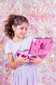Martinelia Galaxy Dreams Trusa De Machiaj In Cutie Metalica - Img 3