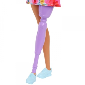 Papusa Barbie Fashionista Cu Par Roz Si Picior Protetic - Img 4