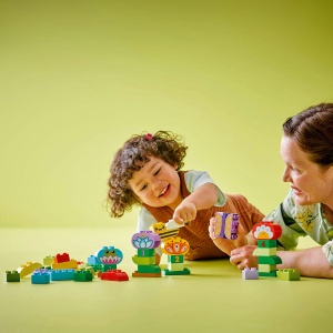 Set Jucarii LEGO DUPLO® - Gradina si flori creative (10444) - Img 2