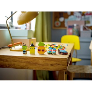 Set LEGO Classic - Distractie creativa in culori neon (11027) - Img 5