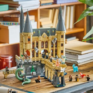 Set LEGO Harry Potter - Castelul Hogwarts: Aripa de est (76473) - Img 6