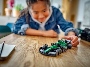 Set LEGO Speed Champions - Masina de curse Aston Martin Aramco F1® AMR24 (77245) - Img 5