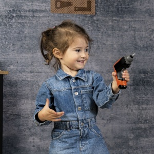 Set Smoby Camion si bormasina mecanica Black & Decker Bricolo Truck + Mini Drill cu 60 accesorii - Img 4