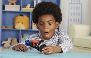 Spidey Prietenii Extraordinari Set Motocicleta Si Figurina Miles Morales Spider Man 10Cm - Img 3