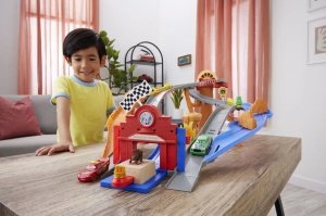 Cars Race And Rescue Set De Joaca Curcuit De Salvare Si 3 Masinute Metalice - Img 3