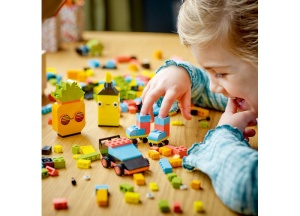 Set LEGO Classic - Distractie creativa in culori neon (11027) - Img 4