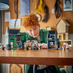 Set LEGO Harry Potter - Magazinele de vrăjitorii de pe Aleea Nocturnă (76471) - Img 4