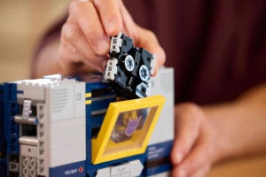 Set LEGO Icons - Transformers: Soundwave (10358) - Img 5