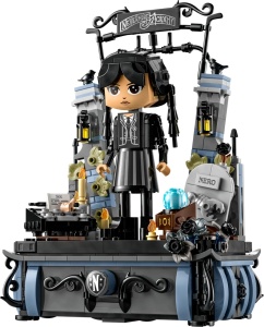 Set LEGO Wednesday - Figurina Wednesday Addams (76780) - Img 3