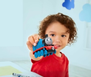 Thomas Set De Joaca Cu Locomotiva Push Along Gordon Si Accesorii - Img 2
